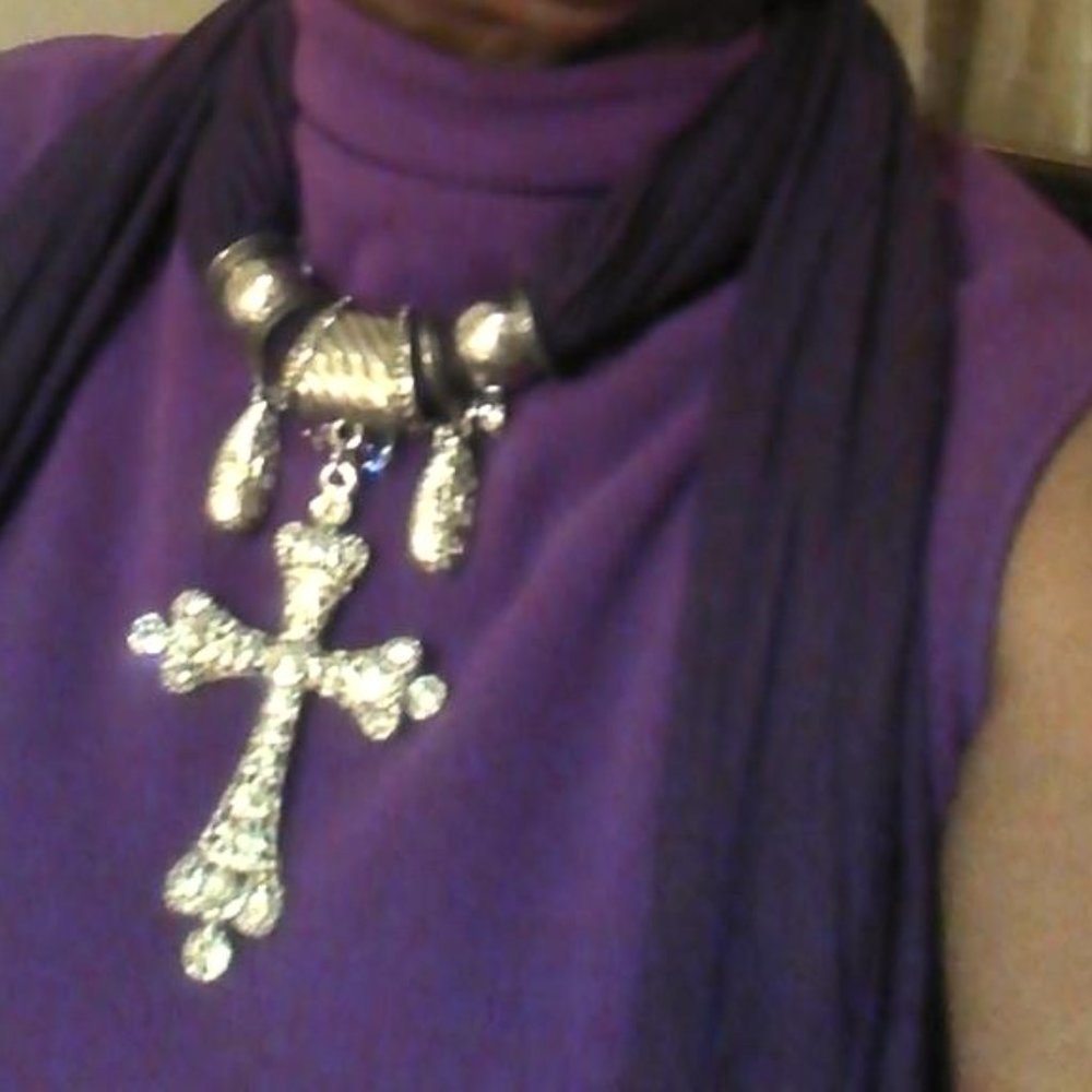 Vintage Purple Silver Rhinestone Cross Scarf 70%poly 30%Viscose Like New